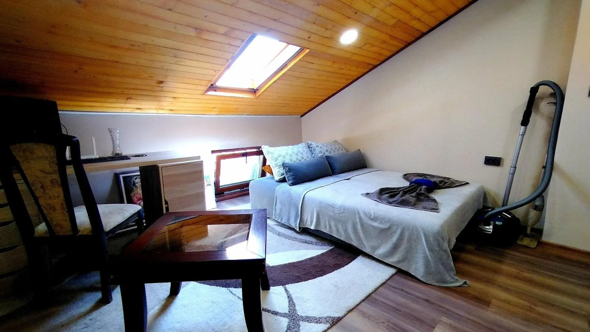 Low Budget Apartment With Breakfast #4 فارنا