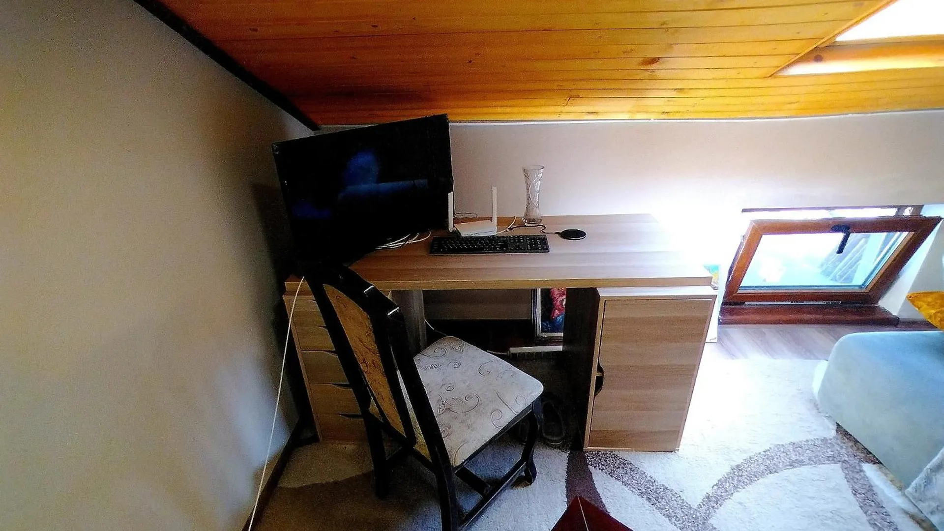 Low Budget Apartment With Breakfast #4 فارنا